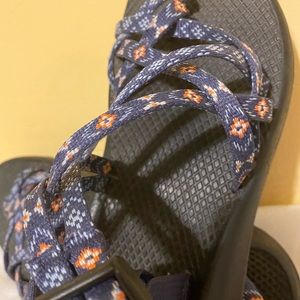size 7 Blue and Pink Strappy Chacos
